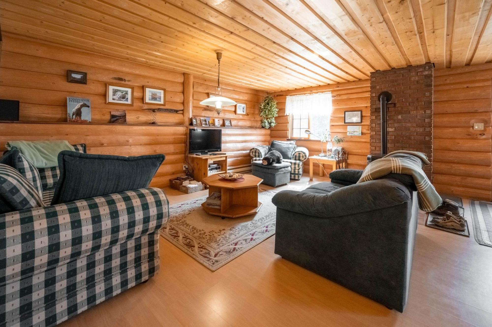 Bridge Lake Beaver Guest Ranch מראה חיצוני תמונה