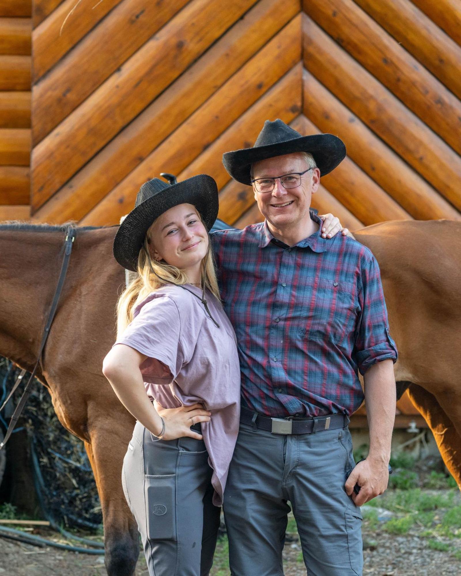 Bridge Lake Beaver Guest Ranch מראה חיצוני תמונה