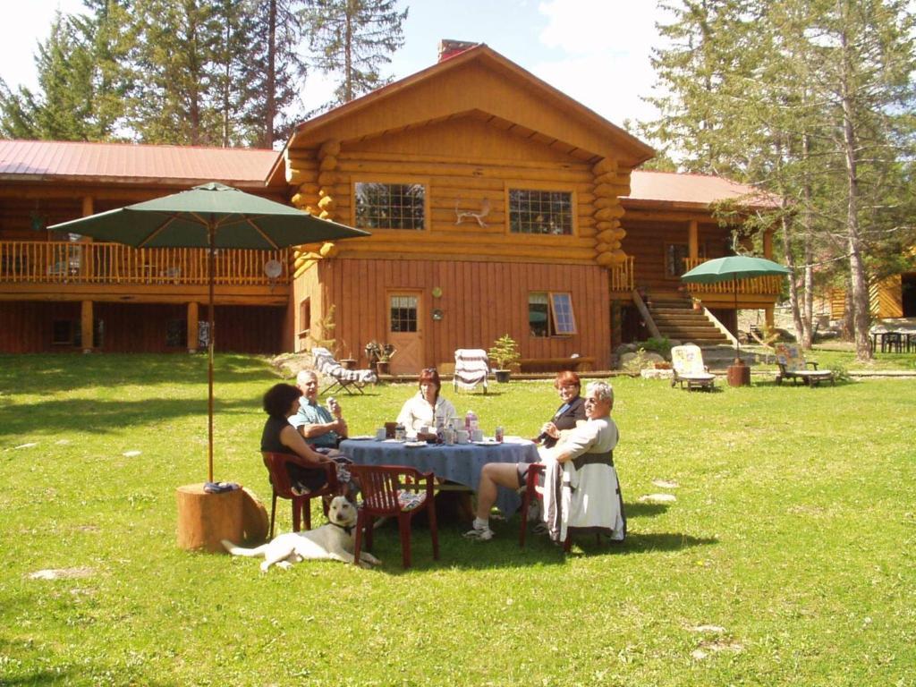 Bridge Lake Beaver Guest Ranch מראה חיצוני תמונה